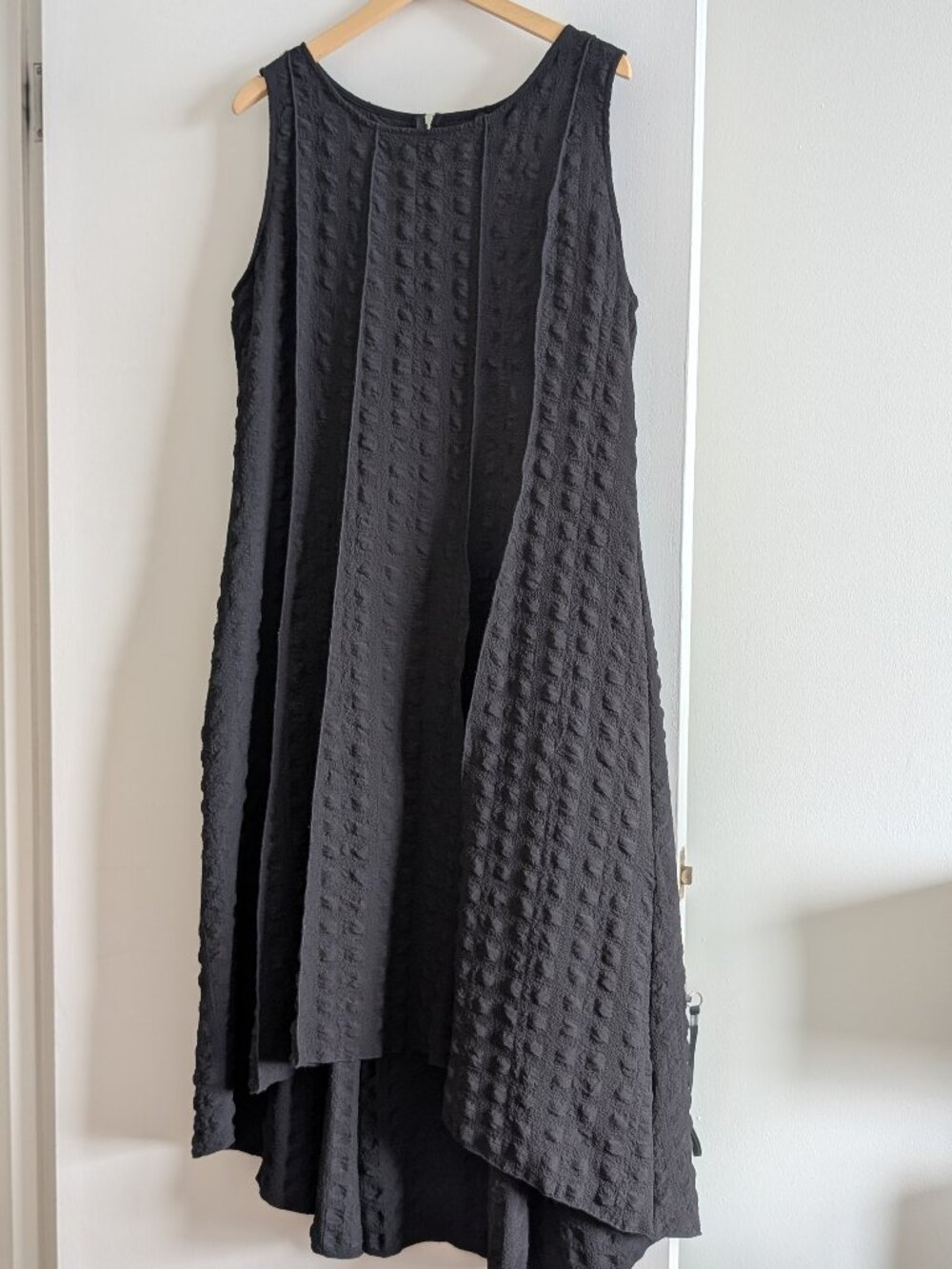 IC by Connie K Hi Low black Bubble dress